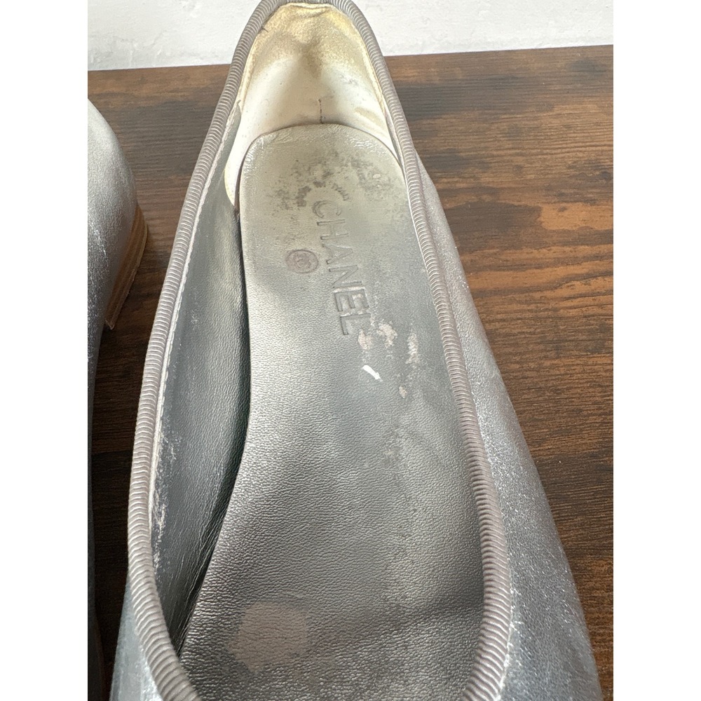 Chanel Silver Metallic Leather CC Logo Bow Ballet Flats Shoes Italy - Picture 7 of 11